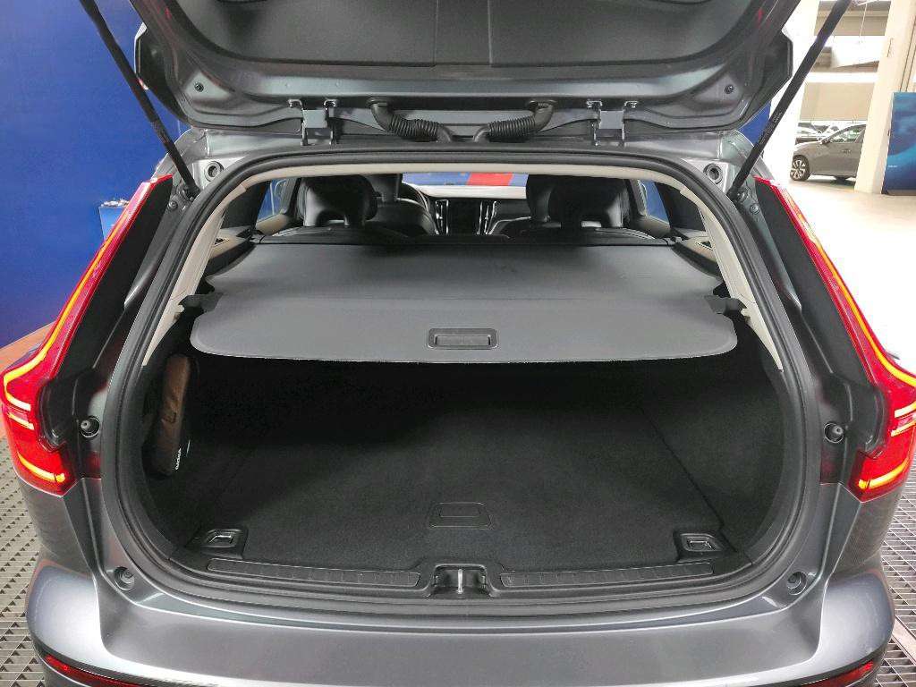 volvo-v60-2019-diesel-2000cc