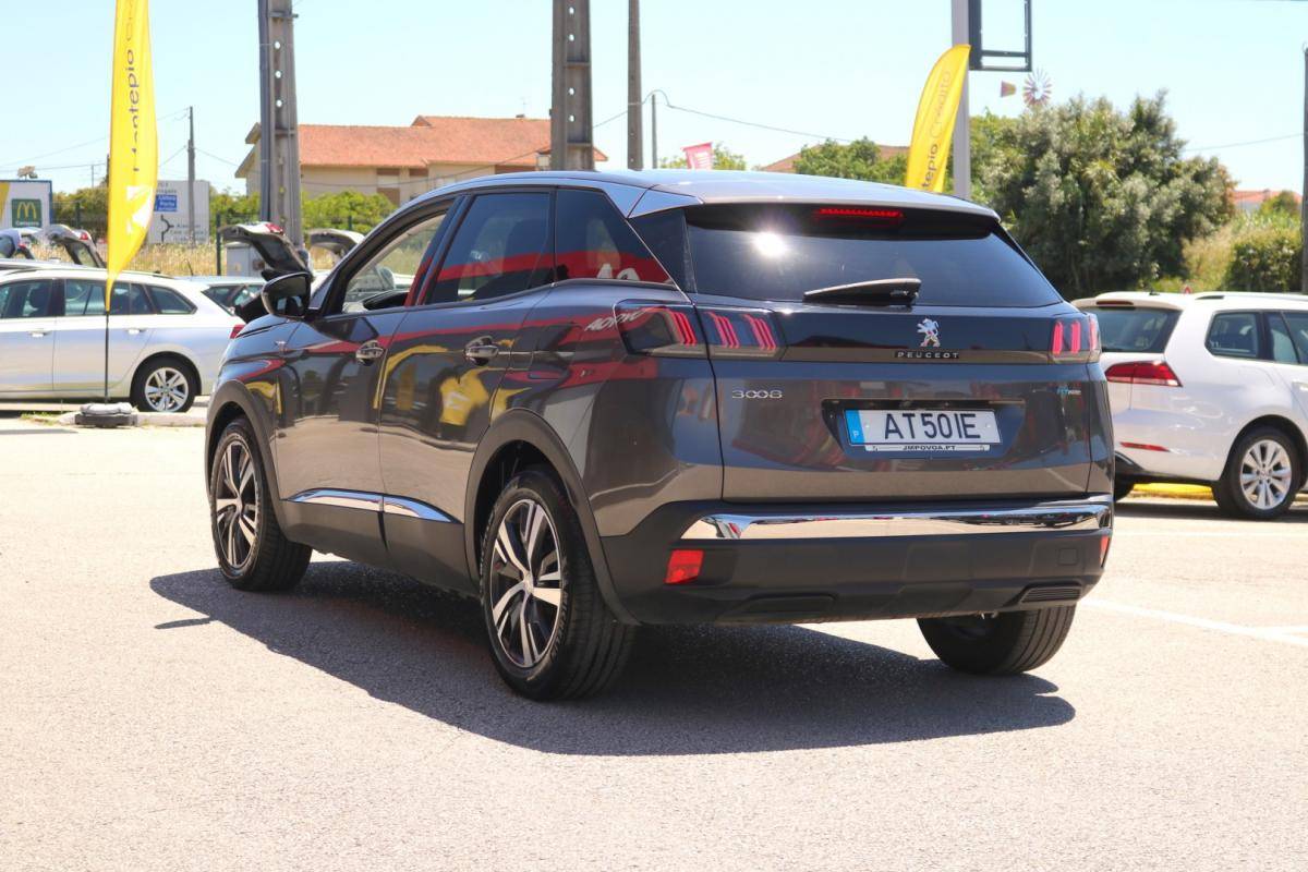 peugeot-3008-2022-hibrido-1600cc