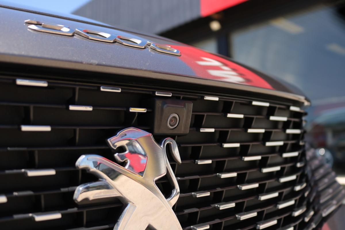 peugeot-3008-2022-hibrido-1600cc