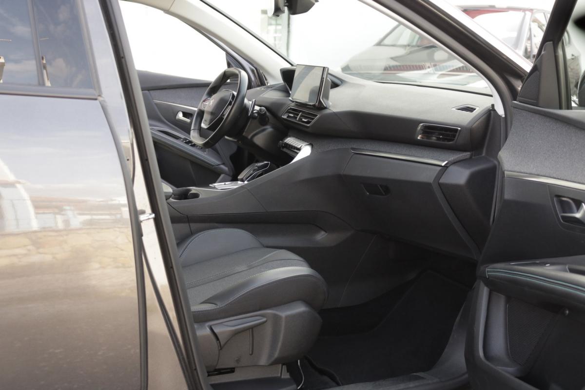 peugeot-3008-2022-hibrido-1600cc
