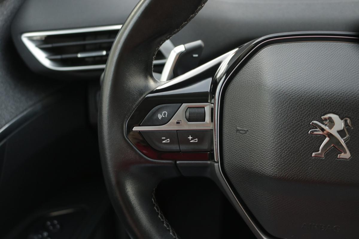peugeot-3008-2022-hibrido-1600cc