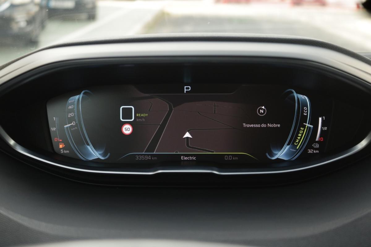 peugeot-3008-2022-hibrido-1600cc