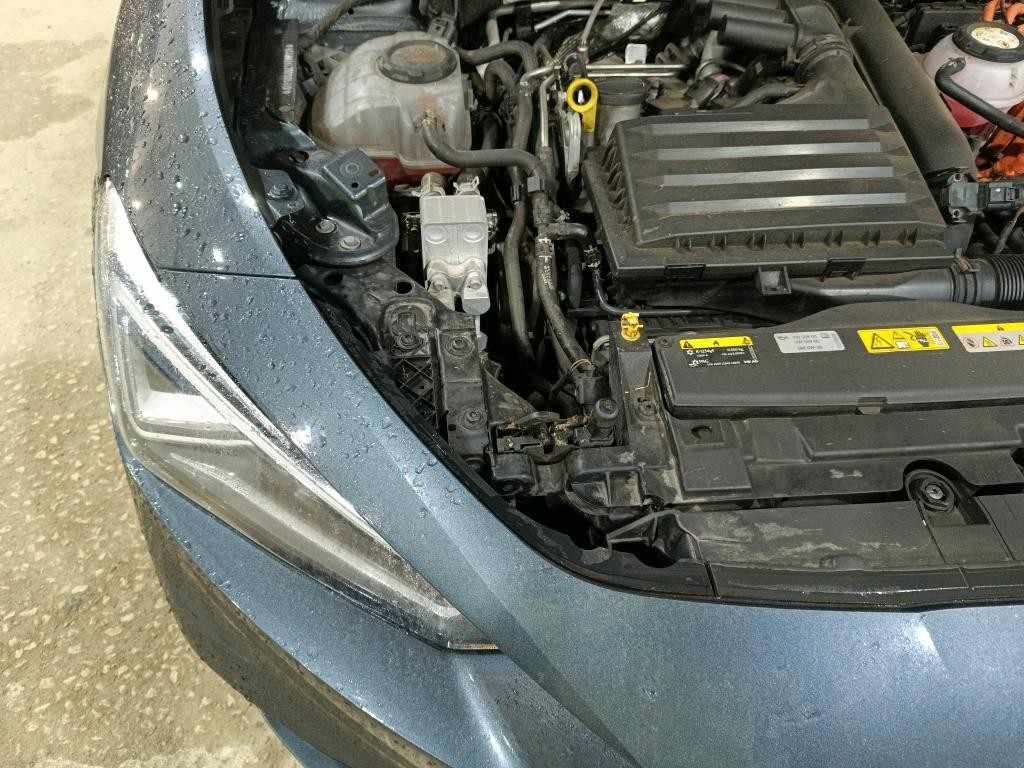 seat-leon-2021-hibrido-1400cc