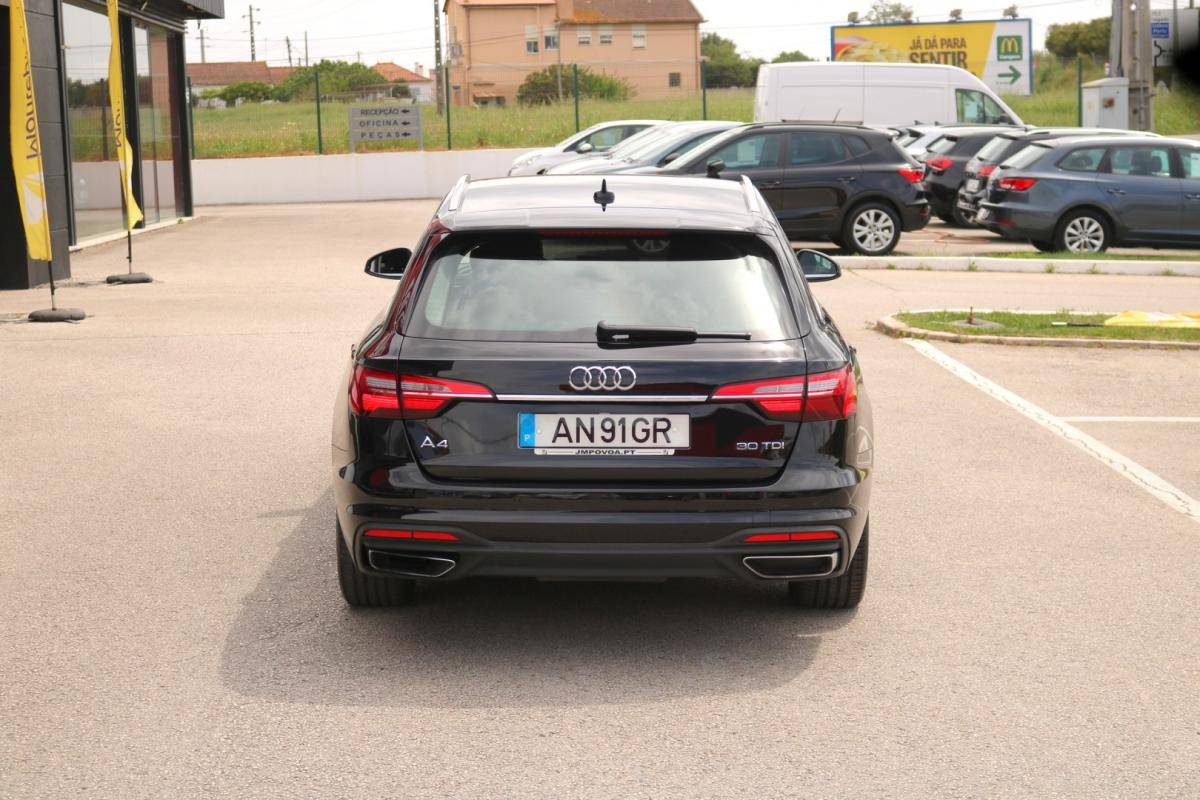 audi-a4-avant-2022-diesel-2000cc