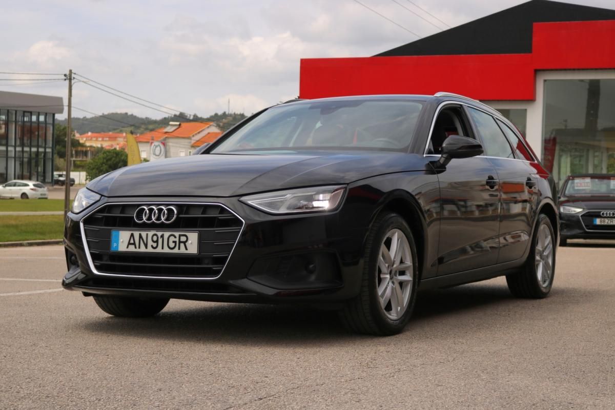 audi-a4-avant-2022-diesel-2000cc