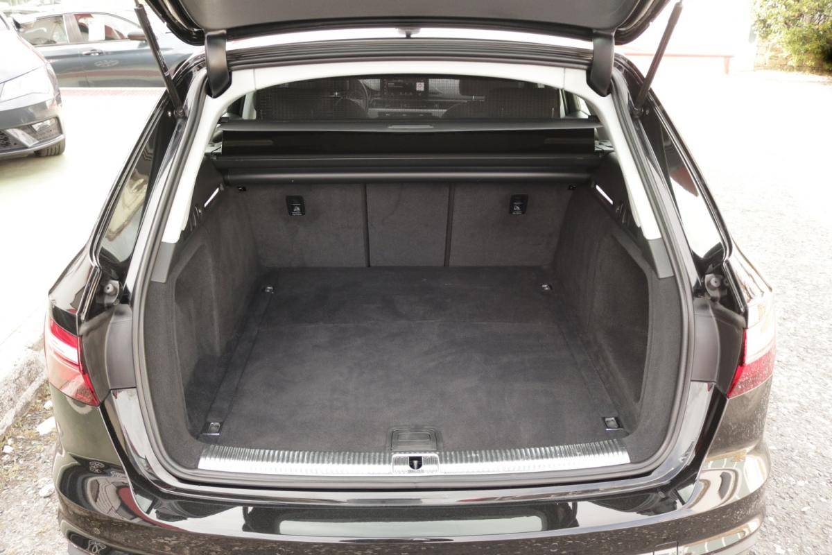 audi-a4-avant-2022-diesel-2000cc