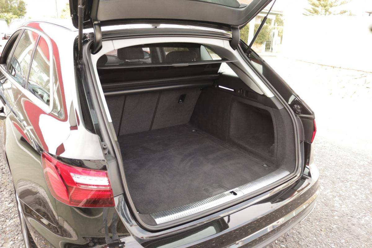 audi-a4-avant-2022-diesel-2000cc