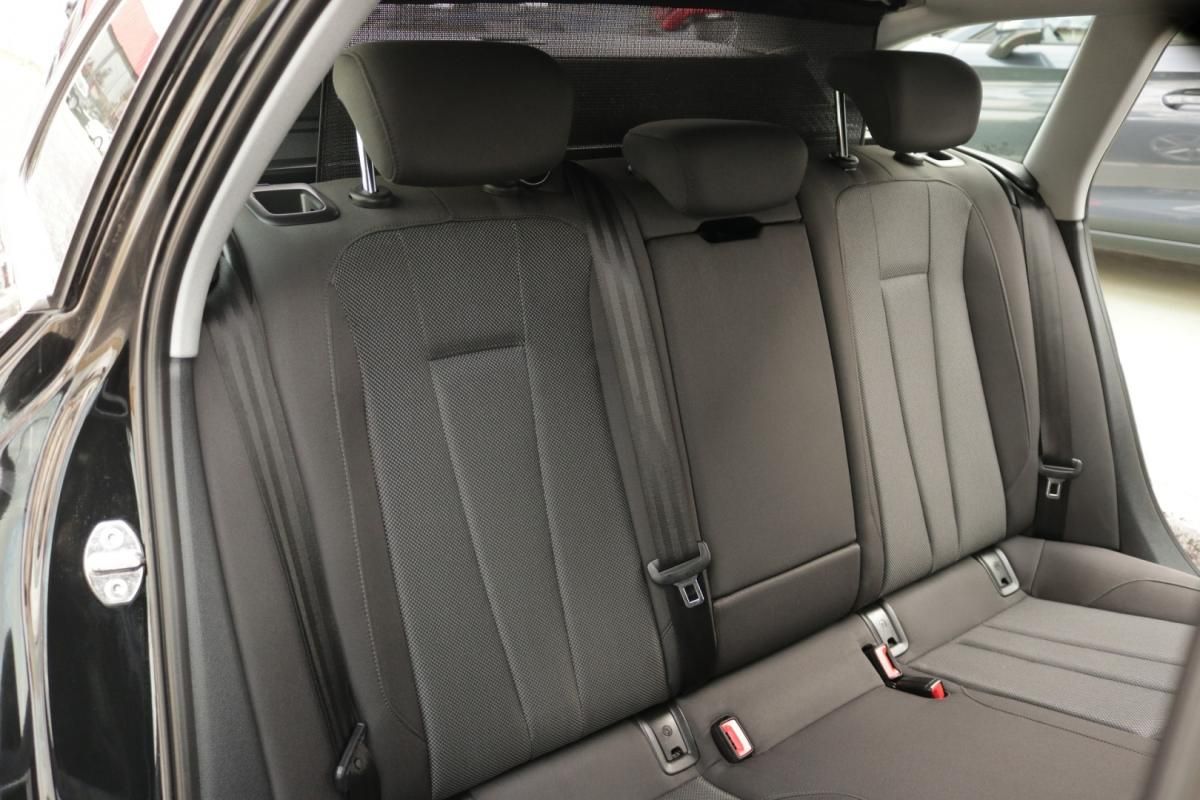 audi-a4-avant-2022-diesel-2000cc