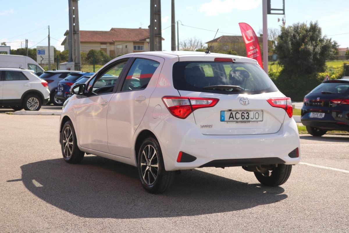 toyota-yaris-2020-gasolina-1000cc