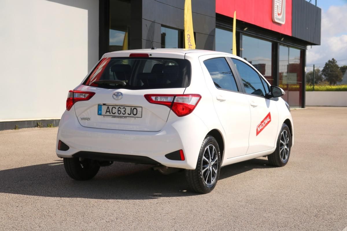 toyota-yaris-2020-gasolina-1000cc