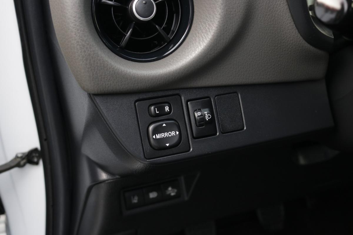 toyota-yaris-2020-gasolina-1000cc