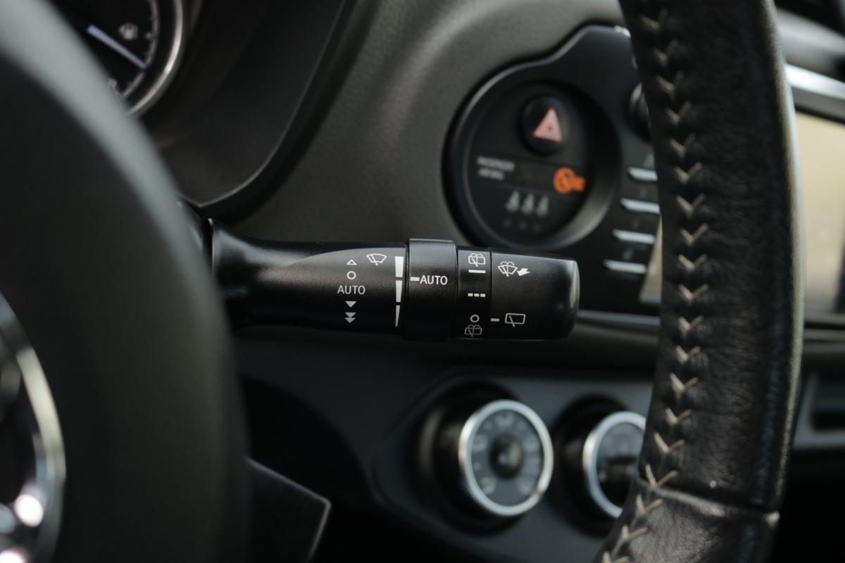 toyota-yaris-2020-gasolina-1000cc