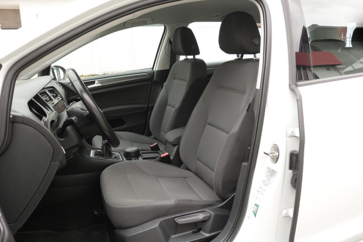 volkswagen-golf-variant-2019-diesel-1600cc