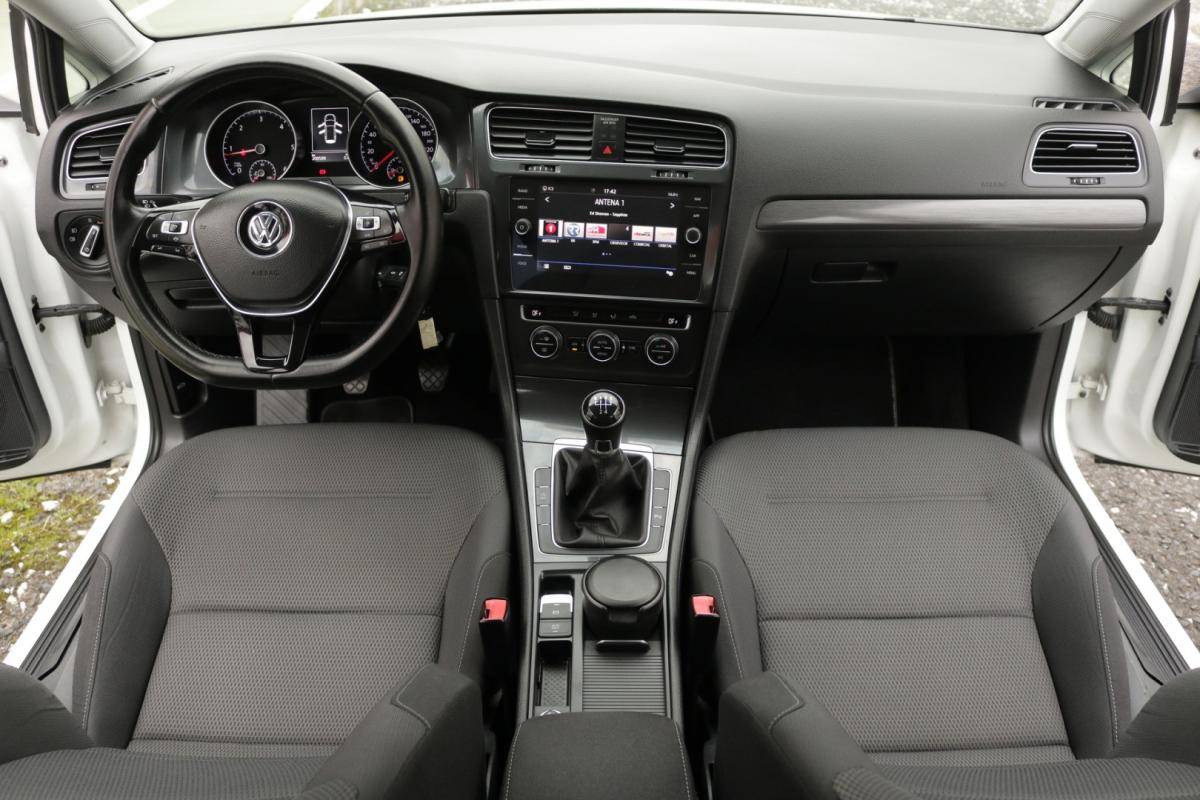 volkswagen-golf-variant-2019-diesel-1600cc