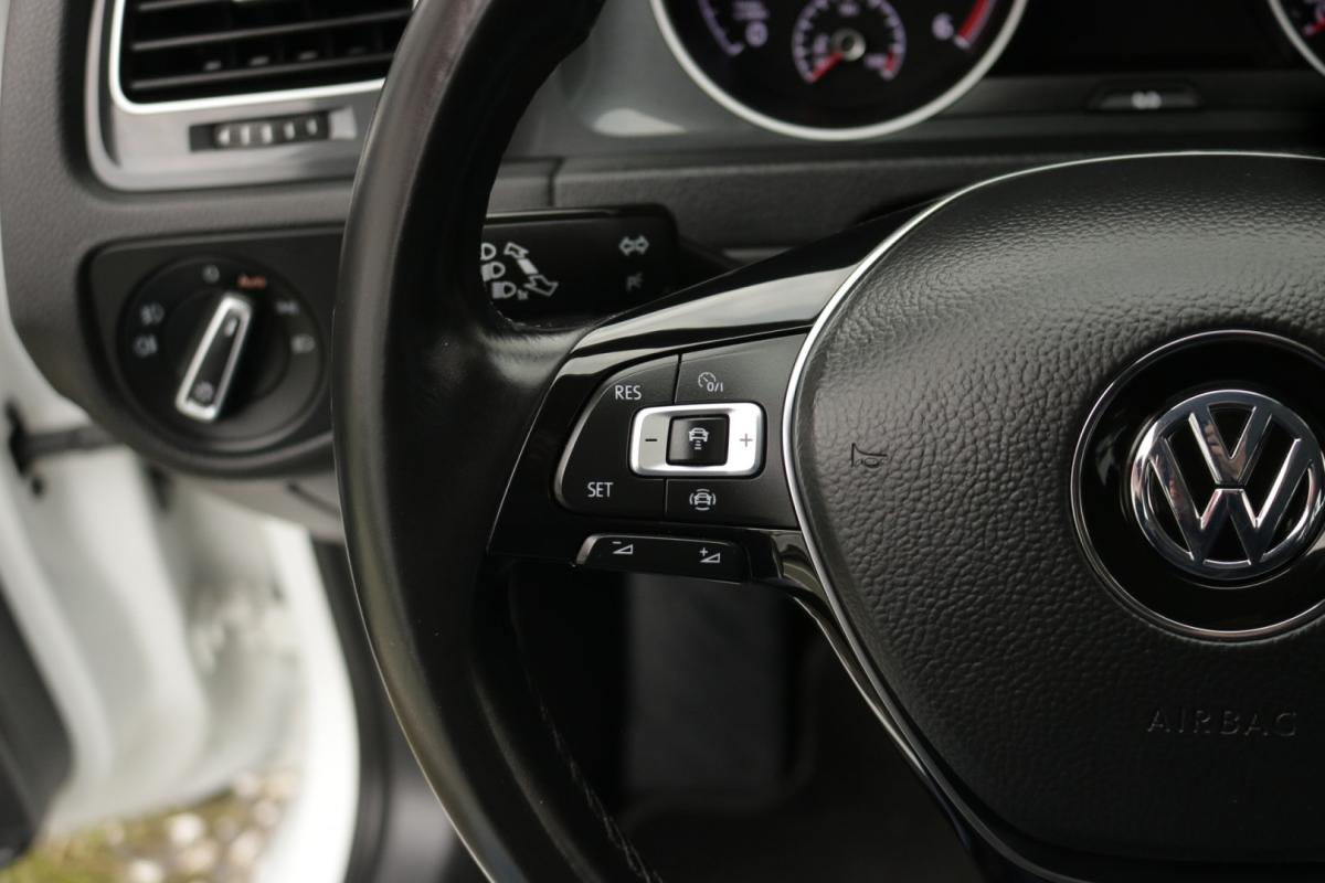 volkswagen-golf-variant-2019-diesel-1600cc