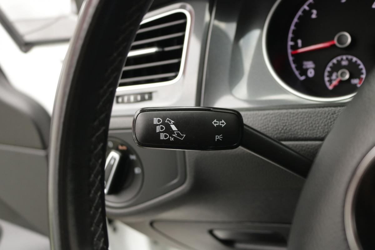 volkswagen-golf-variant-2019-diesel-1600cc