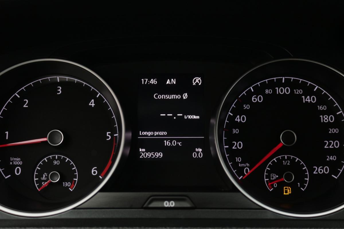 volkswagen-golf-variant-2019-diesel-1600cc