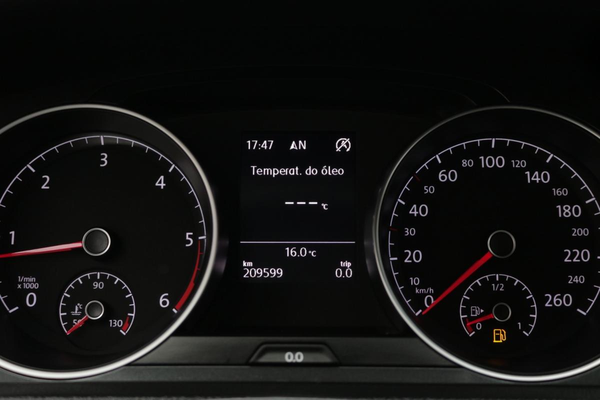 volkswagen-golf-variant-2019-diesel-1600cc