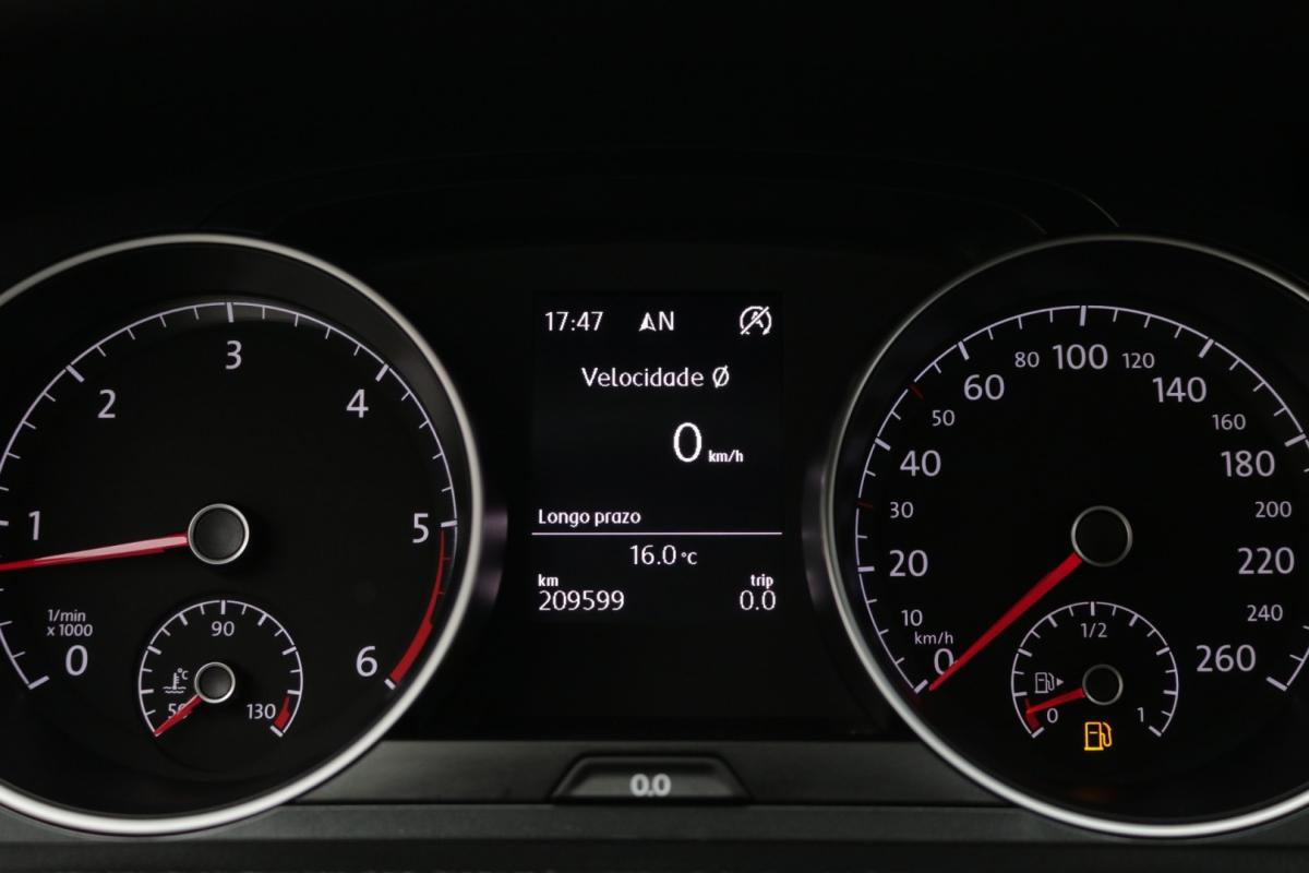 volkswagen-golf-variant-2019-diesel-1600cc