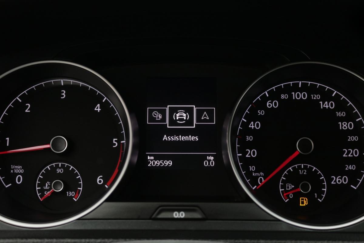 volkswagen-golf-variant-2019-diesel-1600cc