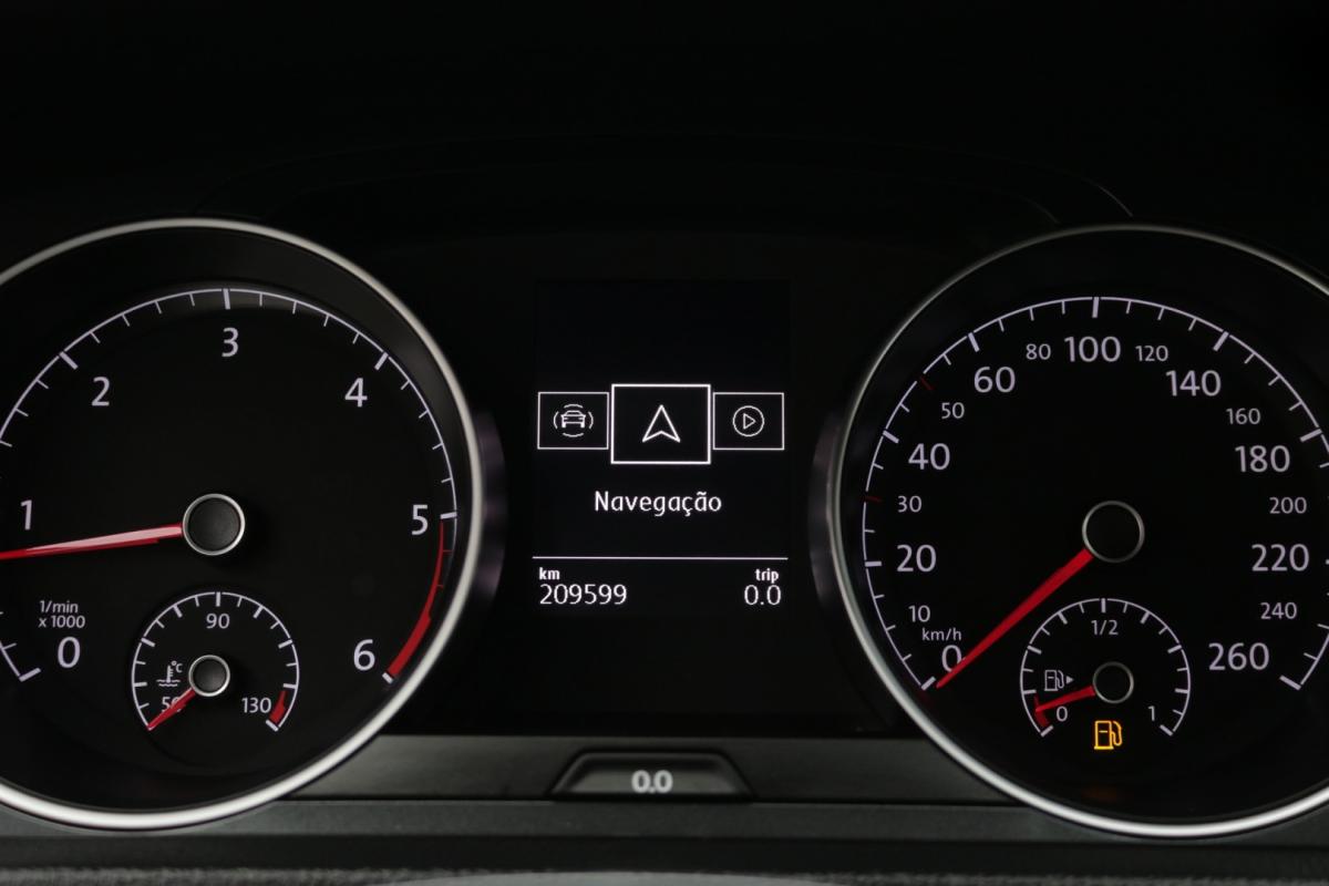 volkswagen-golf-variant-2019-diesel-1600cc