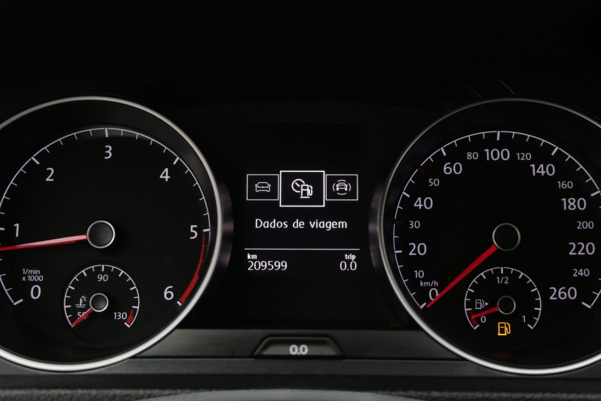 volkswagen-golf-variant-2019-diesel-1600cc