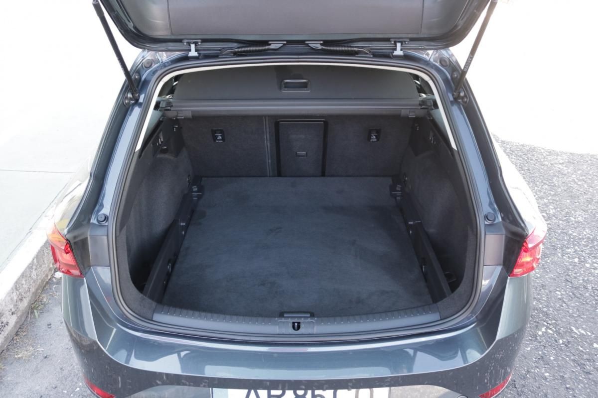 seat-leon-st-2022-diesel-2000cc