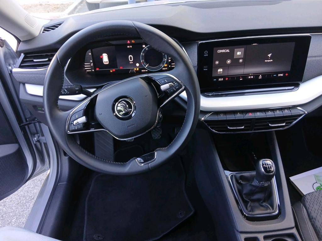 skoda-octavia-break-2023-diesel-2000cc