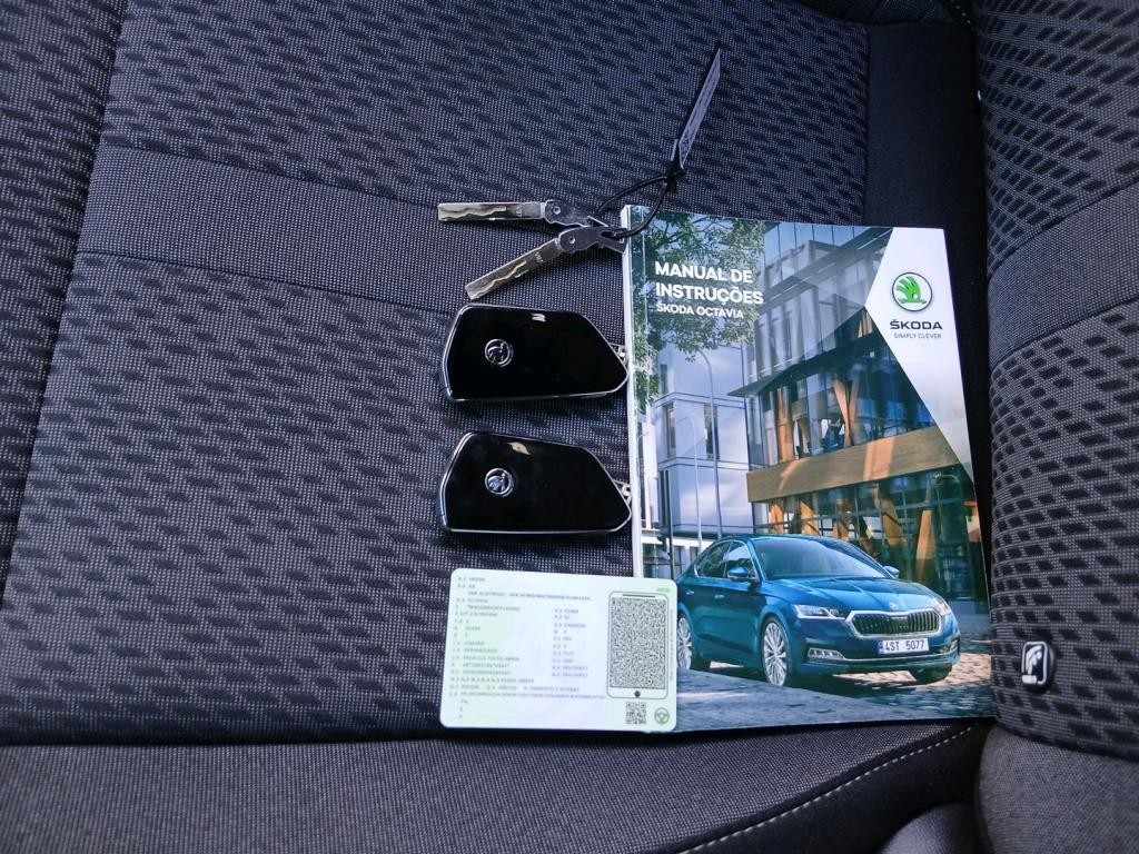 skoda-octavia-break-2023-diesel-2000cc
