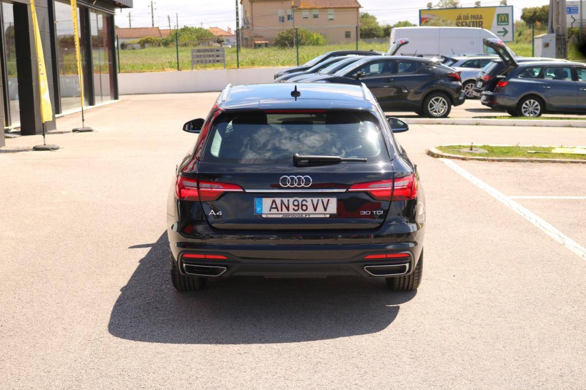 audi-a4-avant-2022-diesel-2000cc
