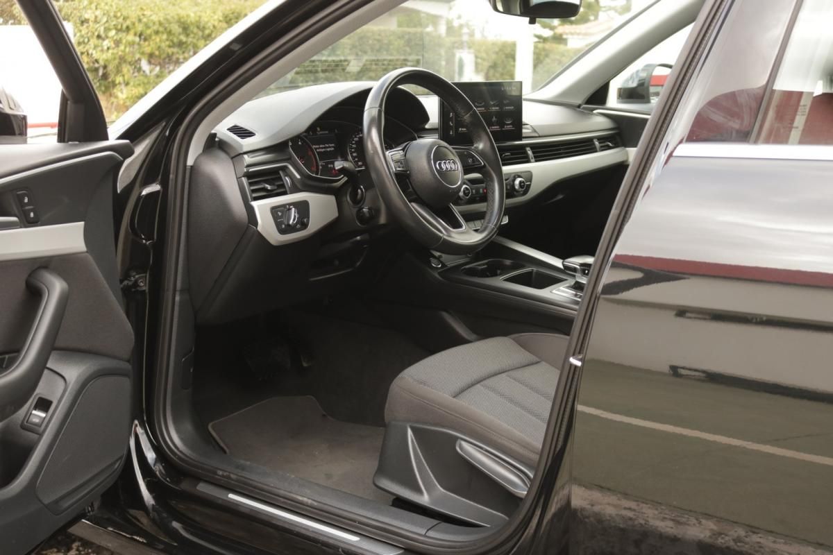 audi-a4-avant-2022-diesel-2000cc