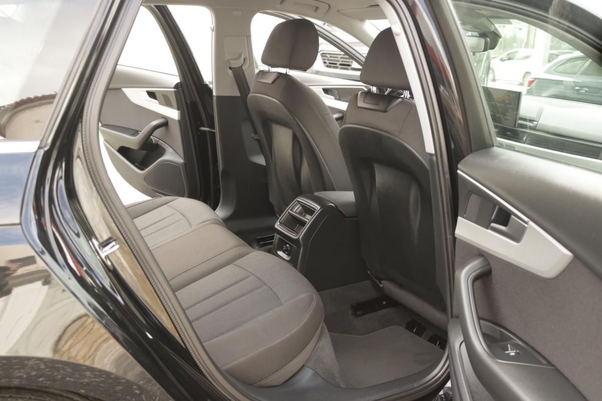 audi-a4-avant-2022-diesel-2000cc