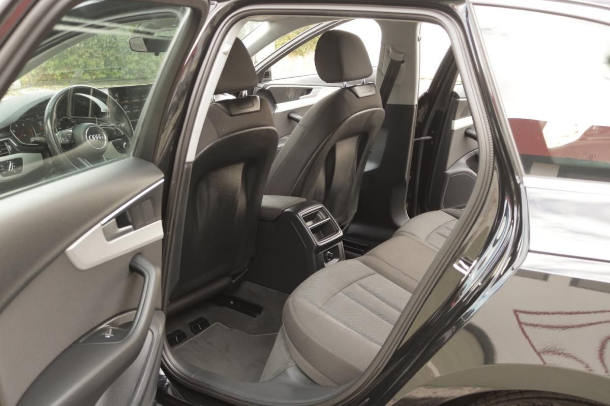 audi-a4-avant-2022-diesel-2000cc
