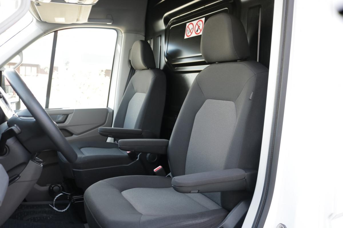 volkswagen-crafter-2024-diesel-2000cc