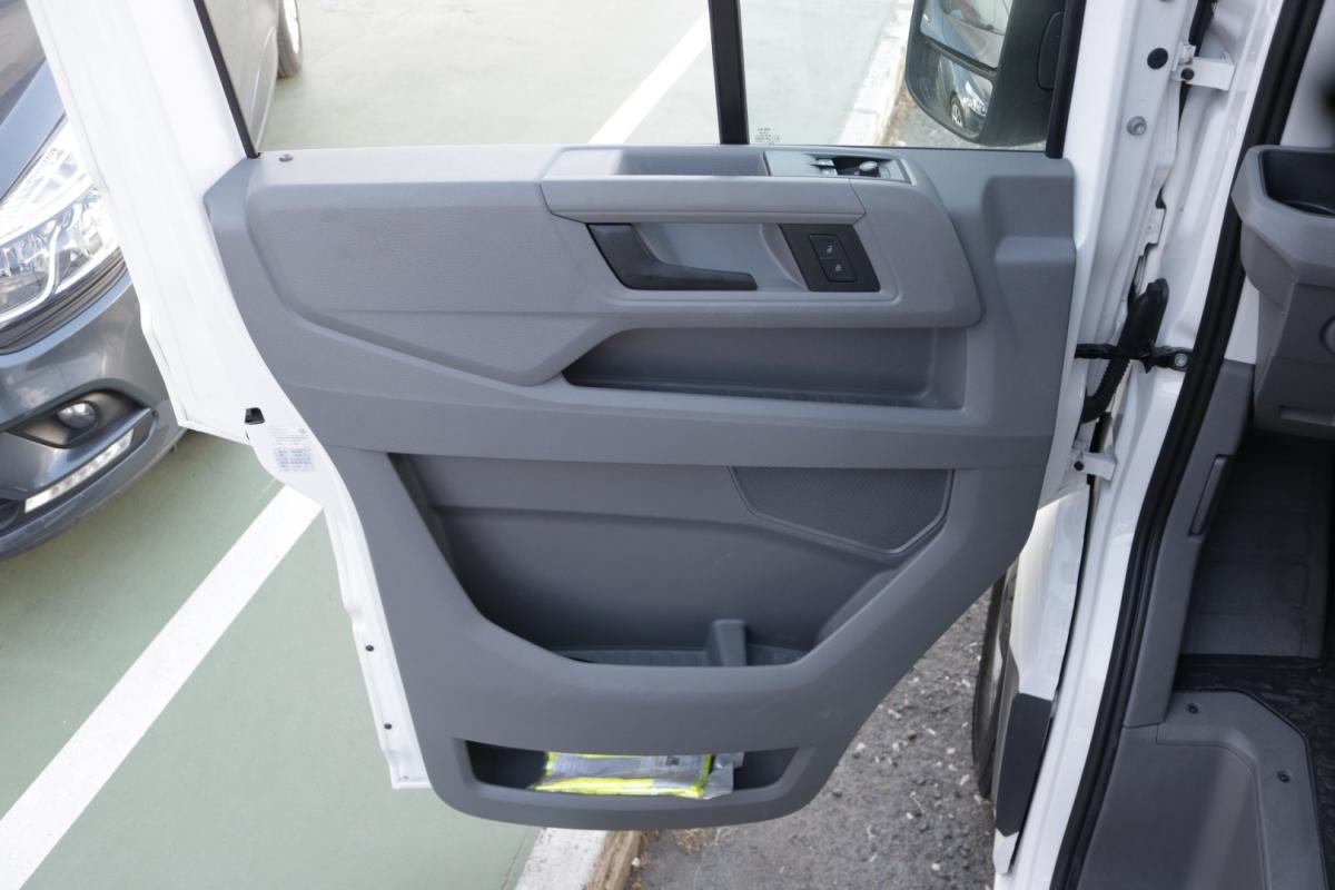 volkswagen-crafter-2024-diesel-2000cc