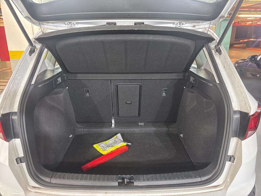 seat-ateca-2023-gasolina-1000cc
