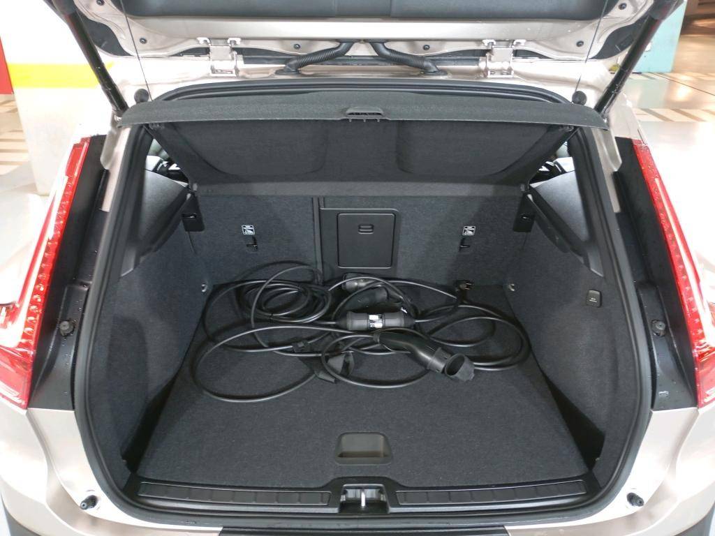 volvo-xc40-2023-hibrido-1500cc