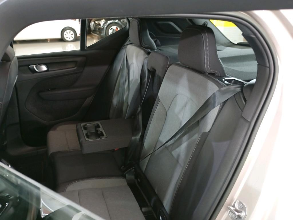 volvo-xc40-2023-hibrido-1500cc