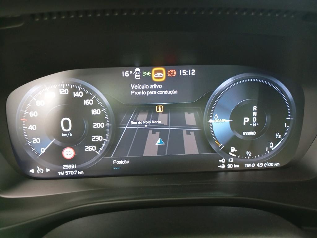 volvo-xc40-2023-hibrido-1500cc