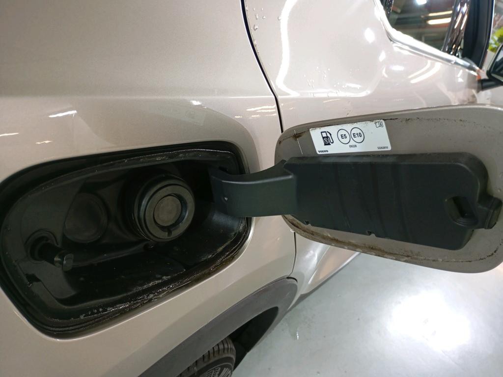 volvo-xc40-2023-hibrido-1500cc