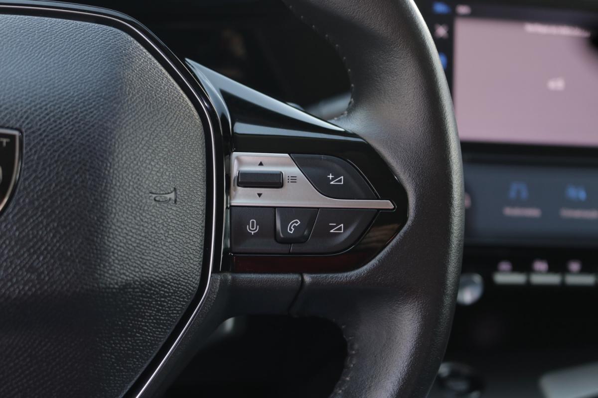 peugeot-308-sw-2023-hibrido-1600cc