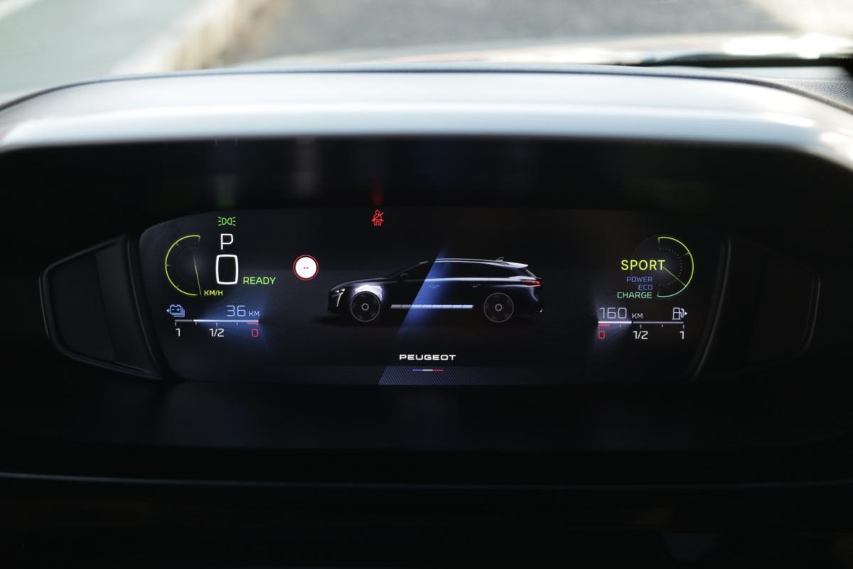 peugeot-308-sw-2023-hibrido-1600cc