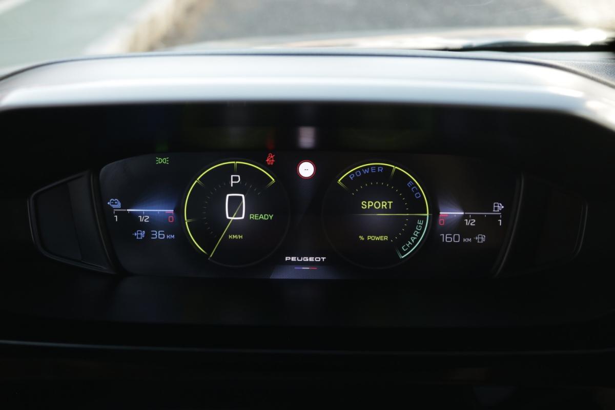 peugeot-308-sw-2023-hibrido-1600cc
