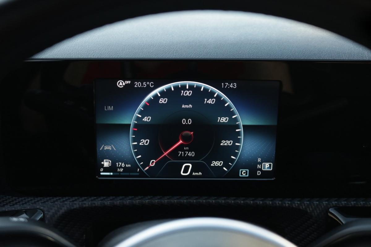 mercedes-benz-cla-2022-diesel-2000cc