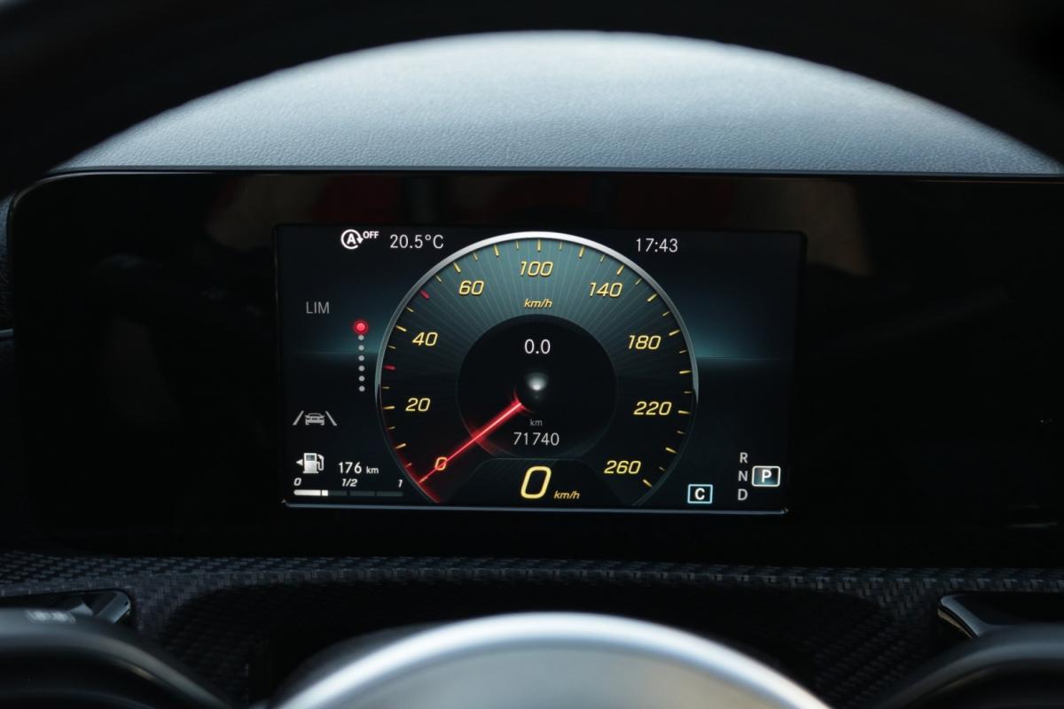 mercedes-benz-cla-2022-diesel-2000cc