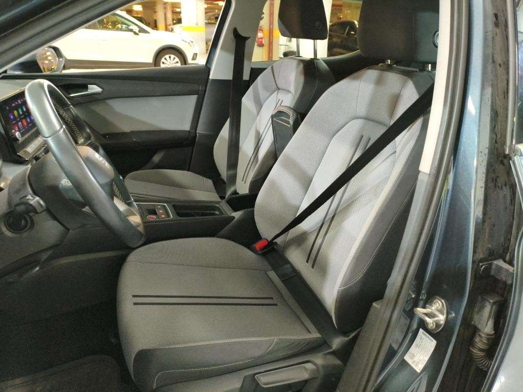 seat-leon-2022-diesel-2000cc