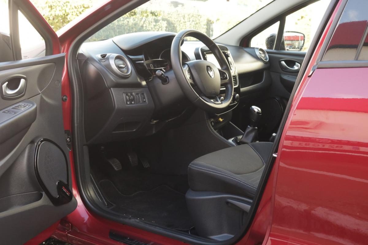 renault-clio-sport-tourer-2018-diesel-1500cc