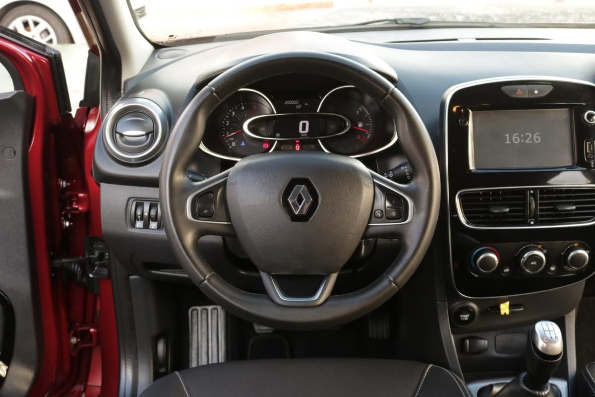 renault-clio-sport-tourer-2018-diesel-1500cc