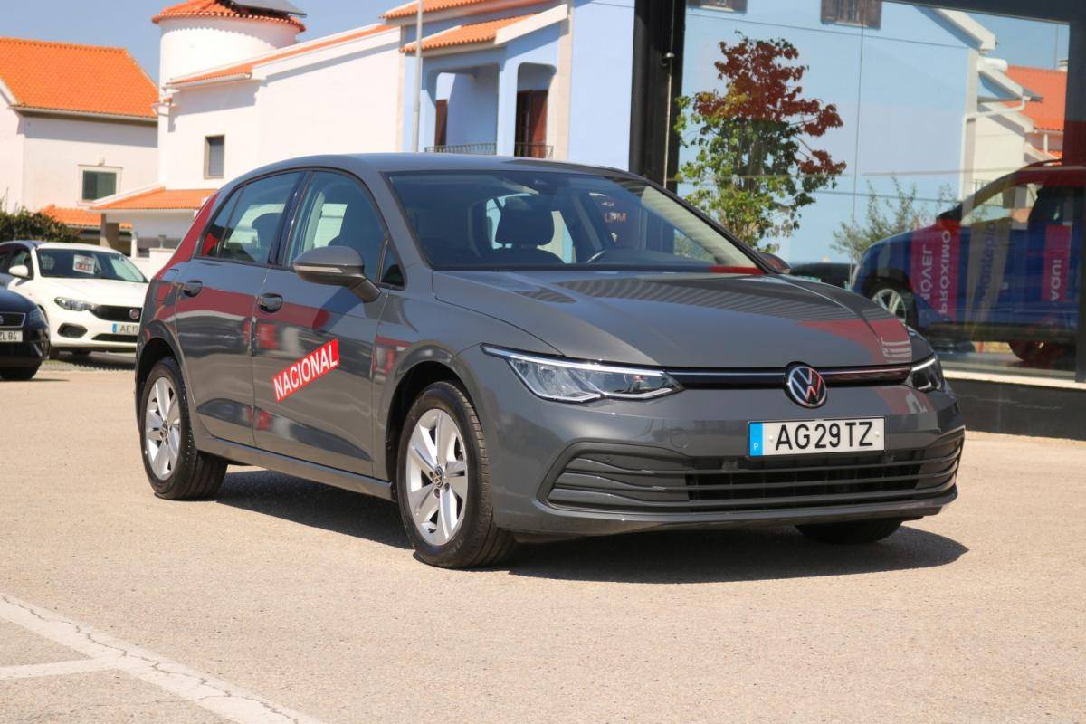 volkswagen-golf-2021-diesel-2000cc