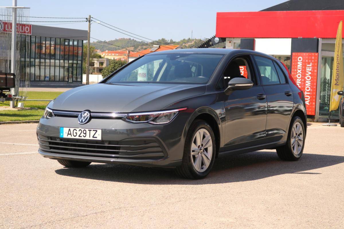 volkswagen-golf-2021-diesel-2000cc